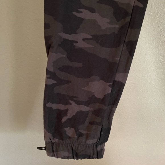 Athleta Farallon Jogger Pant - Picture 4 of 9